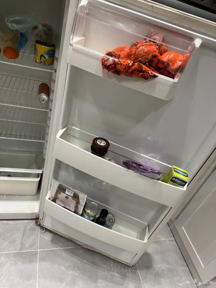 ثلاجه نوع فالكون نظيفه جدا 4