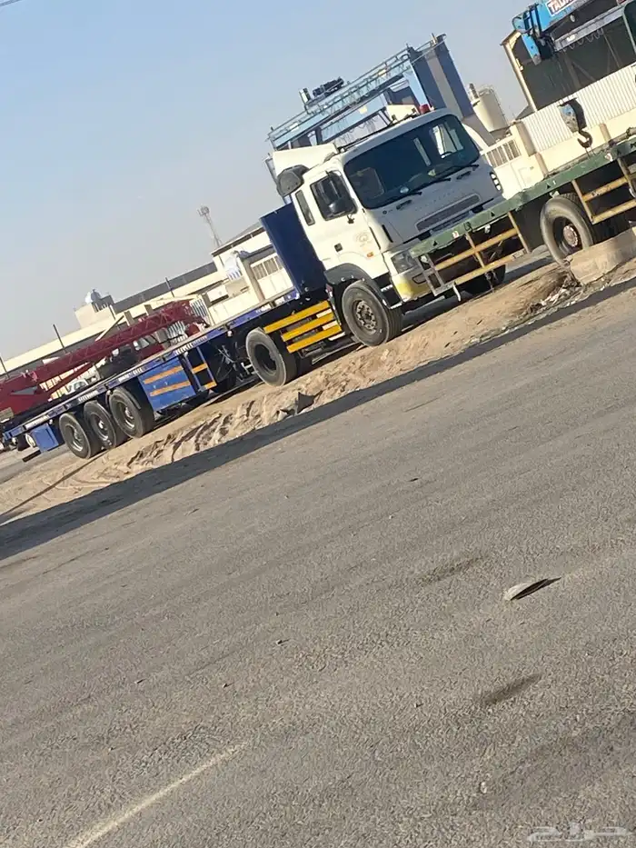 تريله سطحه في ملهم للاجار 0