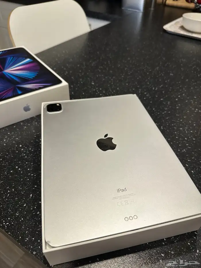 للبيع ايباد برو الجيل الثالث 128 قيقا 4