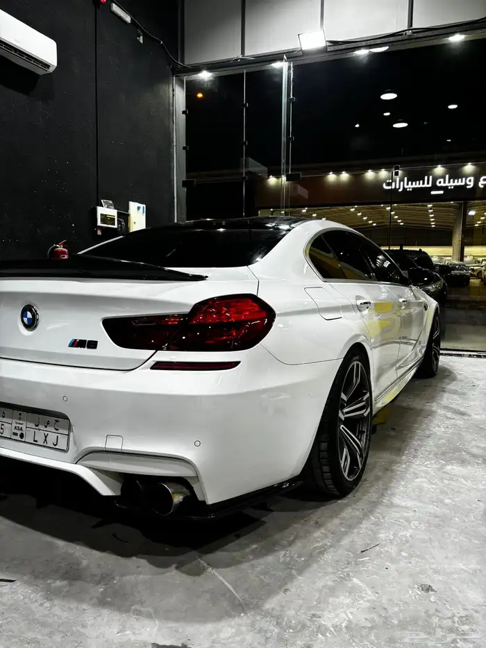 bmw M6 4