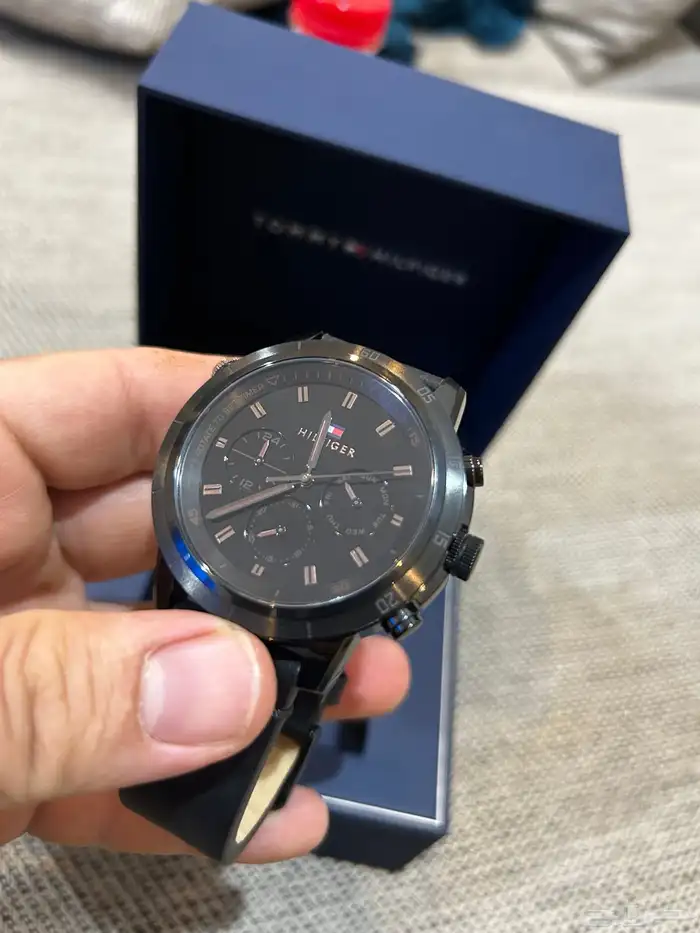 ساعة Tommy Hilfiger أصلية   جديدة غير مستعملة 0