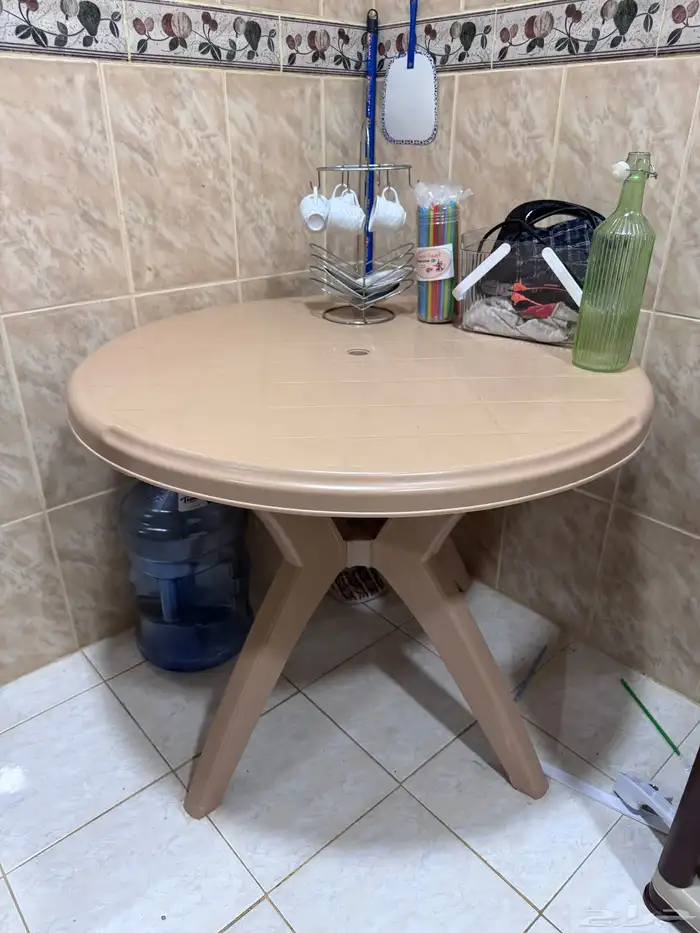 أغراض متنوعه للبيع بغرض السفر 0