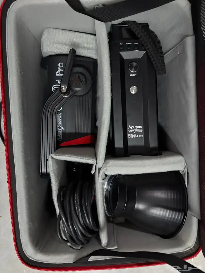 Aputure Light Storm C300d Mark Il LED Aputure LS 600d Pro Li 2