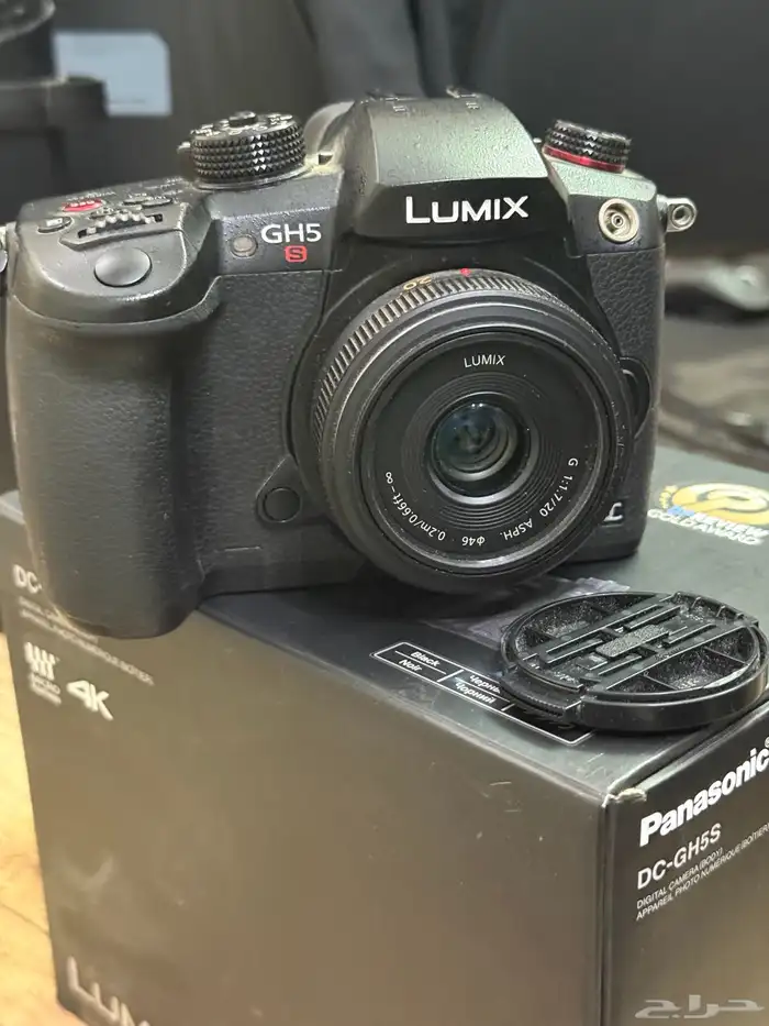 كاميرا GH5S و عدسه 20mm 2