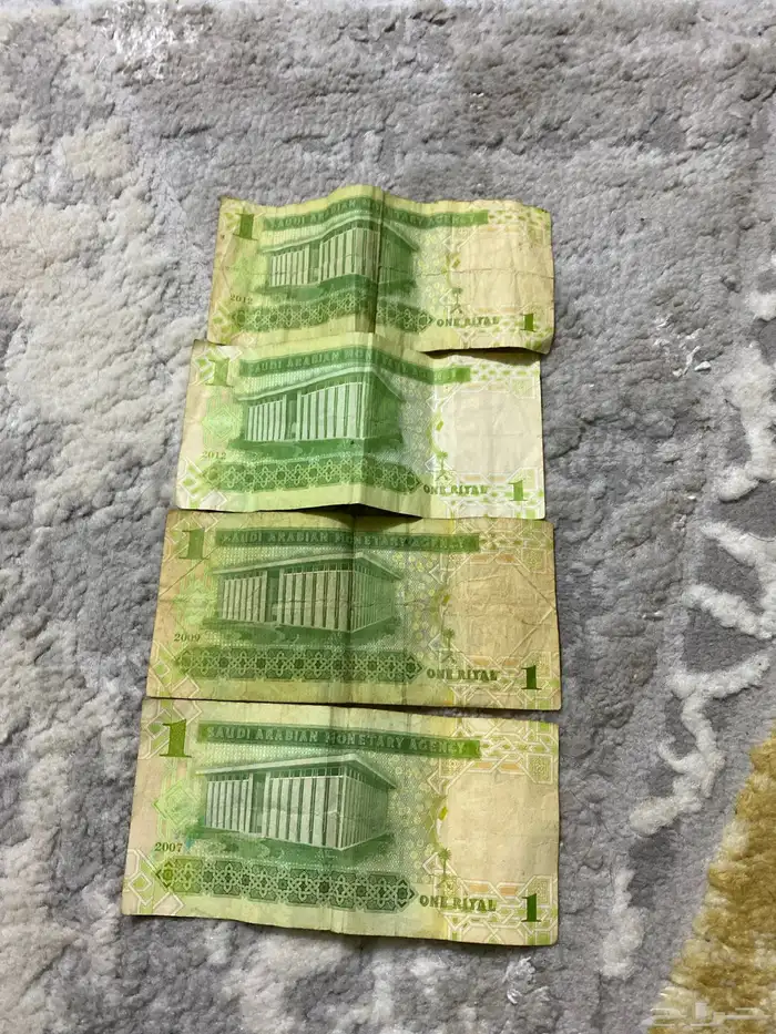 أربعة ريالات بعشرين 20 ريال قديمة 1