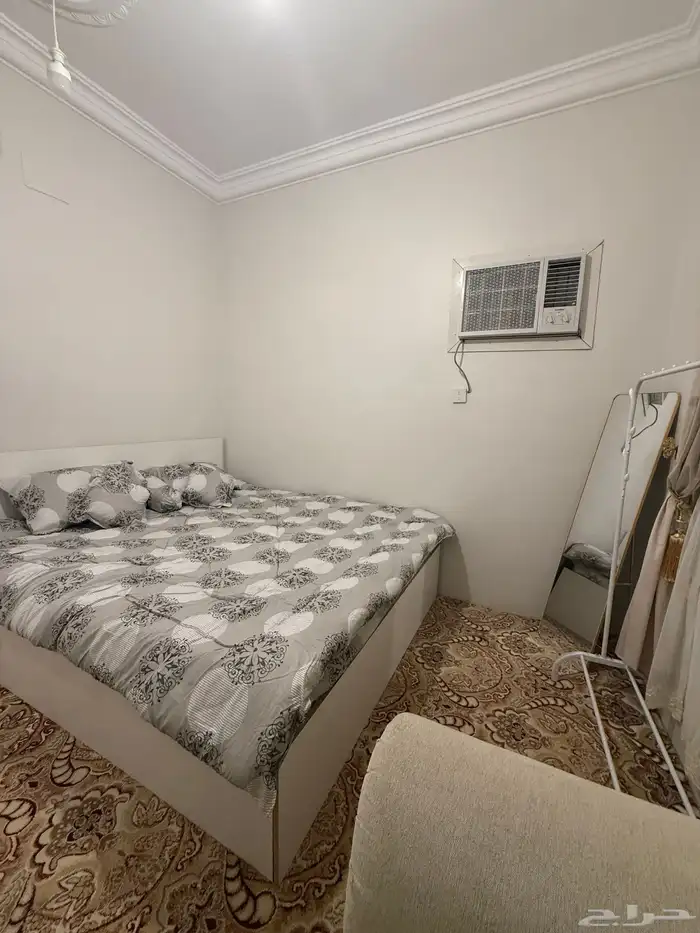 شقة راقية للايجار في العقيق 5