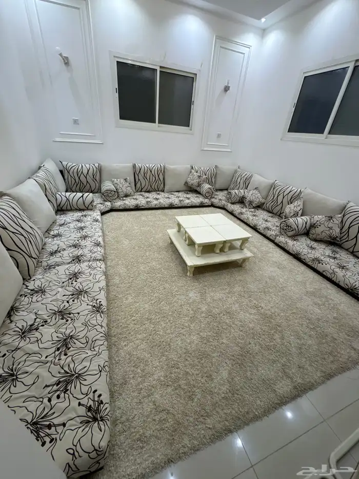 كنب ارضي مع فرشه مكرونه 0