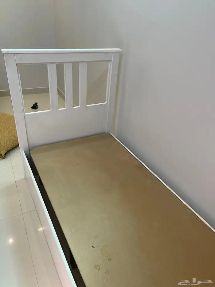 للبيع سرير نوم مستعمل 0