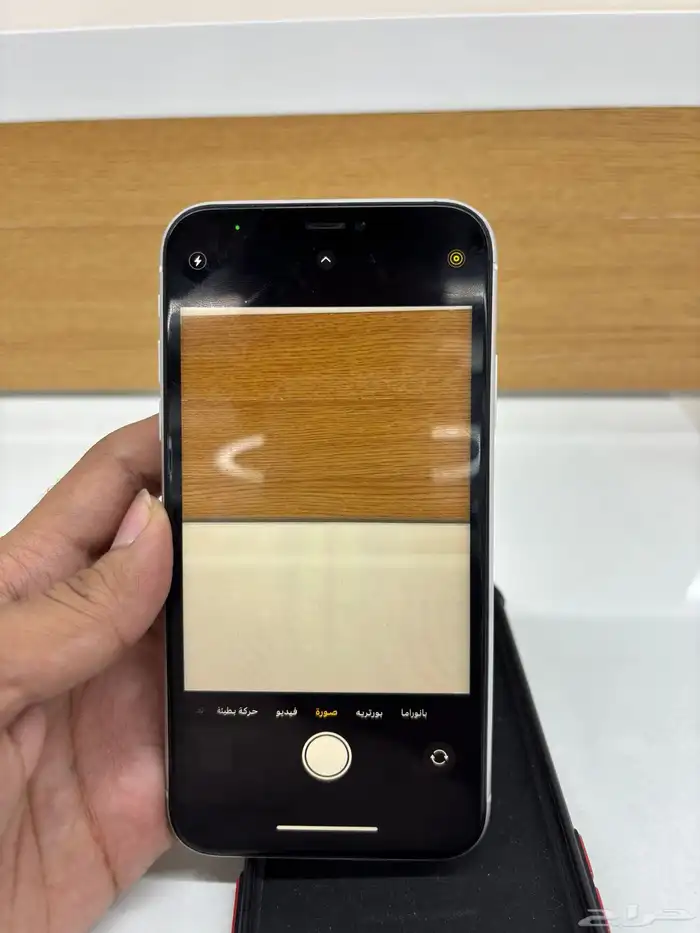 ايفون xr. 128 قيقا 6