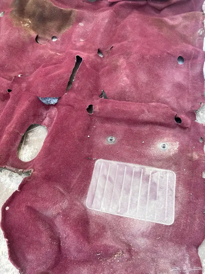 للبيع فرشة هايلوكس الارضيه نضيفه 0