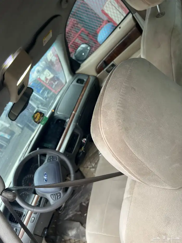 فورد فكتوريا 2004 3