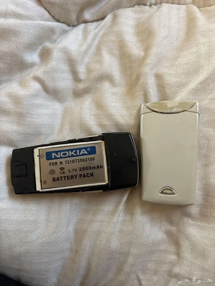 نوكيا 8310صغير  لاكن خربان 2