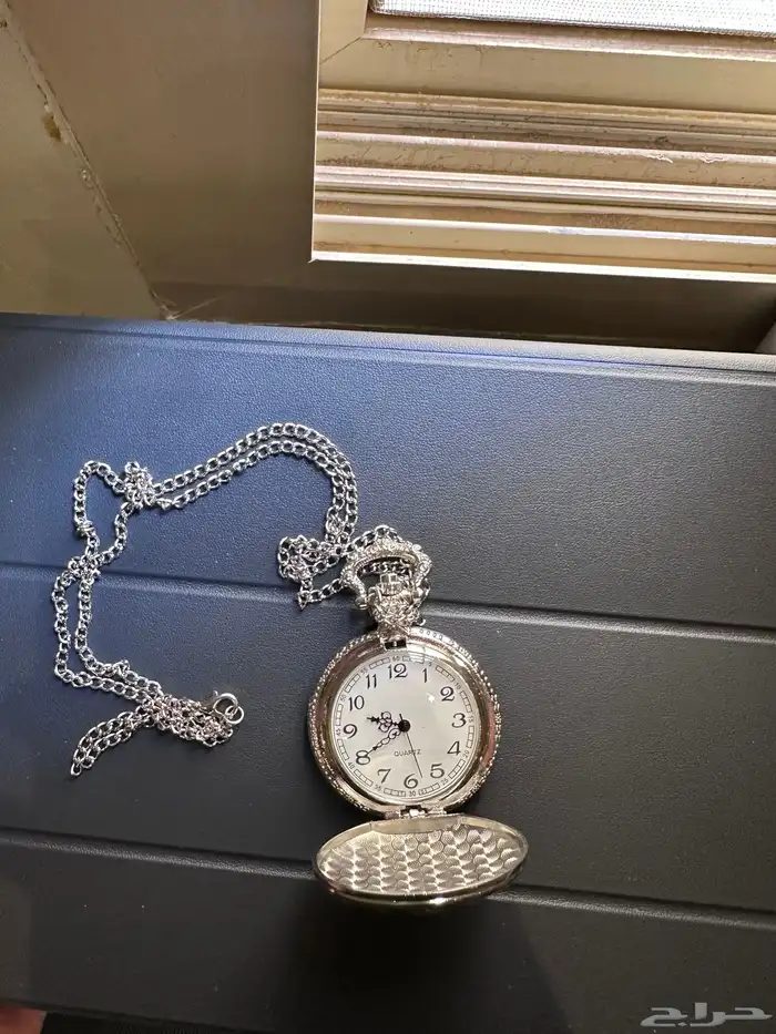 ساعه كلاسيكيه 1