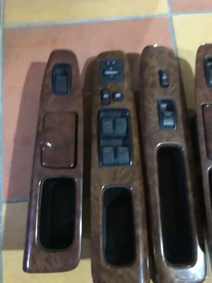 مجموعة قزاز كامري2006 خشبي اصلي 0