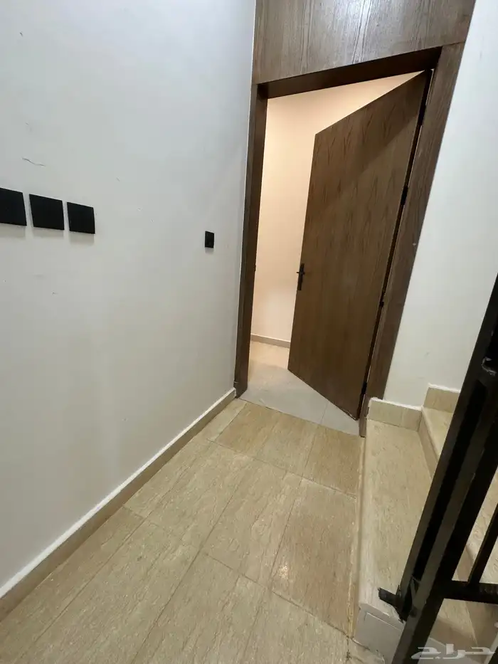 للبيع دور علوي مفصول بصك في حي بدر قريب جامع سليمان العوده 4