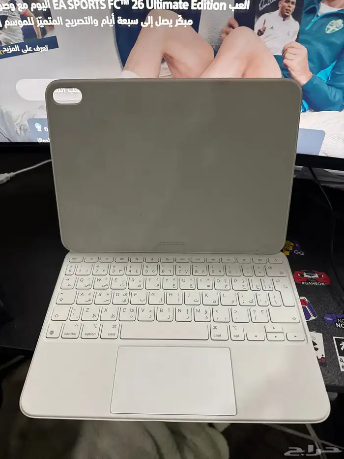 كيبورد ايباد الاصلي 0