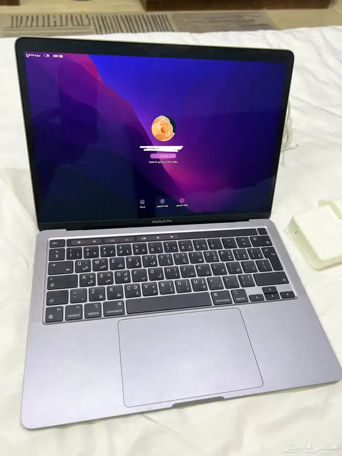 ماك بوك m2 2