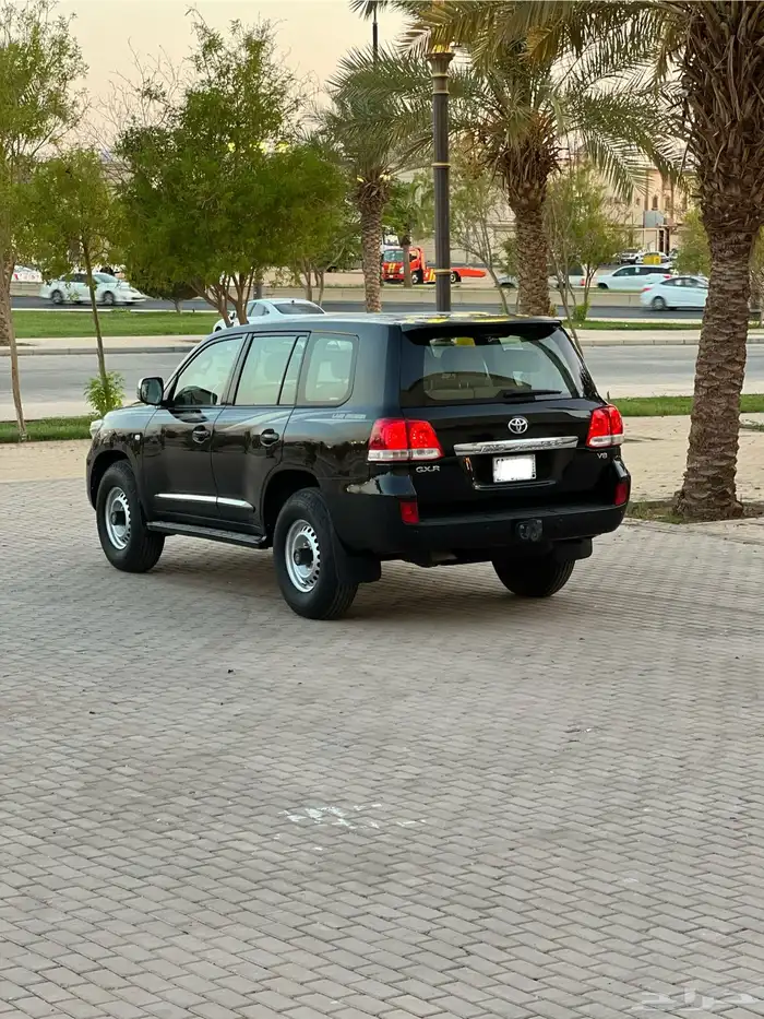 جكسار مديل 2011 8 سلندر تم البيع 6