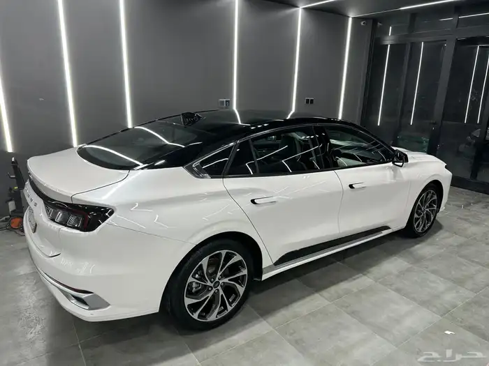 فورد تورس تيتانيوم 2025 5