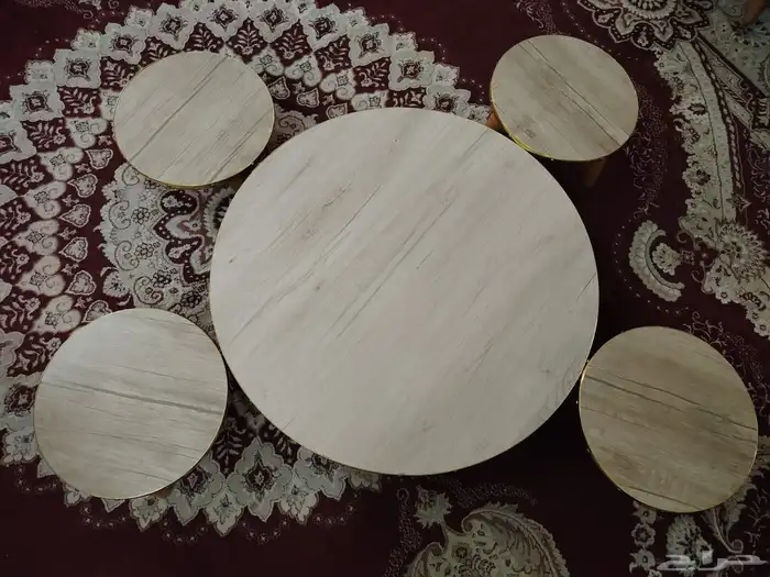 طاولات اثاث للبيع صغيرة وكبيرة 1
