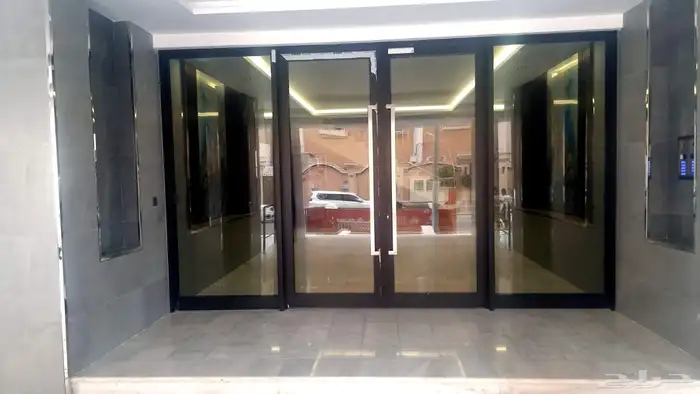 نوافذ و أبواب UPVC وألمنيوم وأبواب WPC و شترات 12