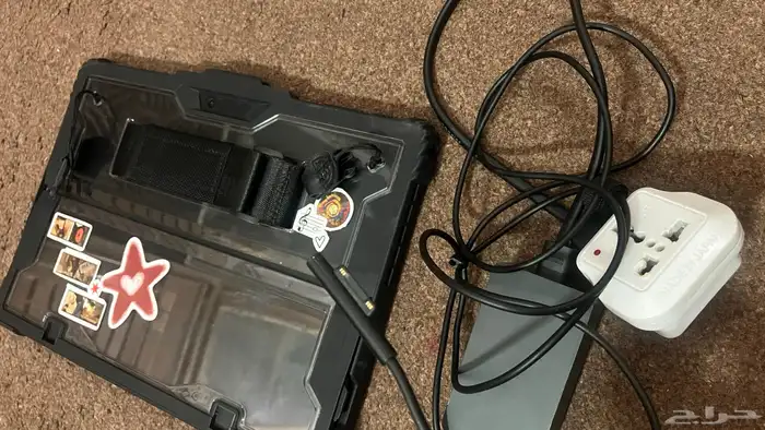 لابتوب مايكروسوفت 2 في 1 في حالة ممتازة 0