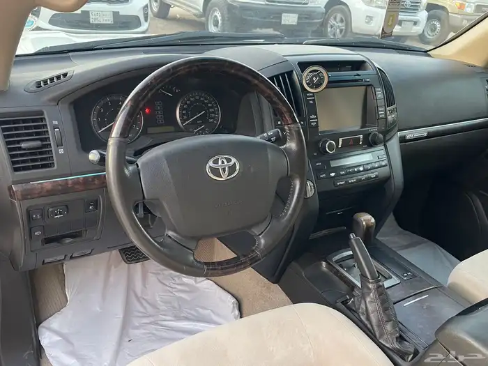 للبيع جي اكس ار 2011 فل كامل 60 عام سعودي 3