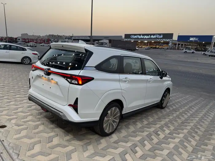 تويوتا فيلوز موديل 2025 8