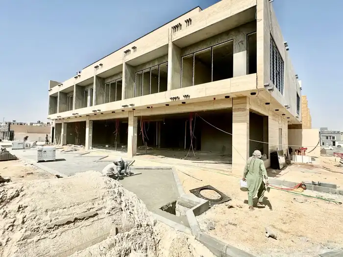 للايجار مكاتب ومعارض السدران جديده شمال الرياض حى النرجس 45