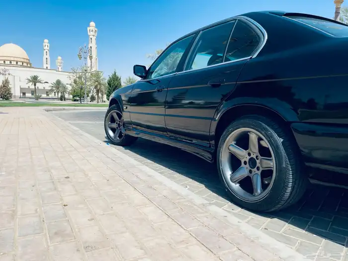 بي ام دبليو 1990 بلوحة مميزة 4