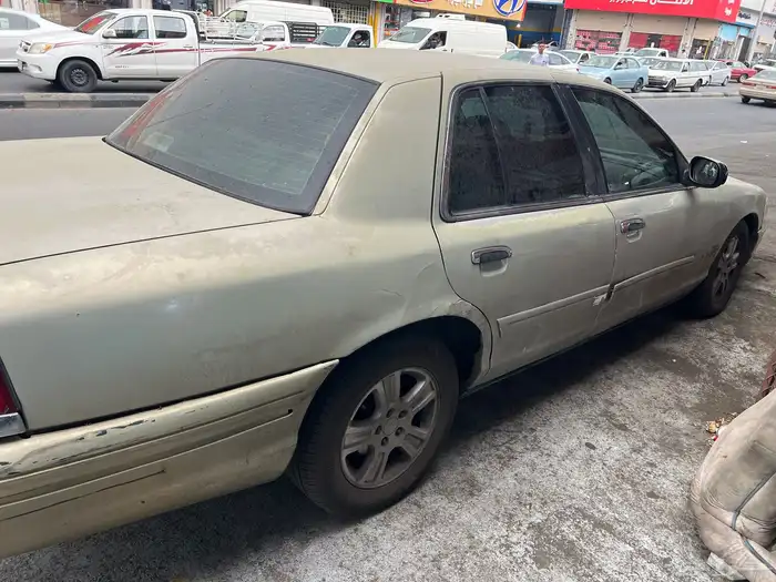 فورد فكتوريا 2004 0