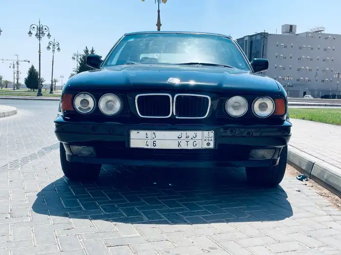 بي ام دبليو 1990 بلوحة مميزة 0