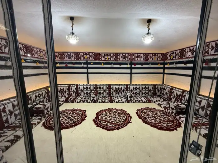 خيمة الصقور خيمة ملكية مجلس 1