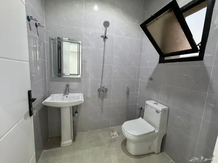 للبيع دور وملحق في مخطط ولي العهد 2 بسعر 850 الف ريال 9