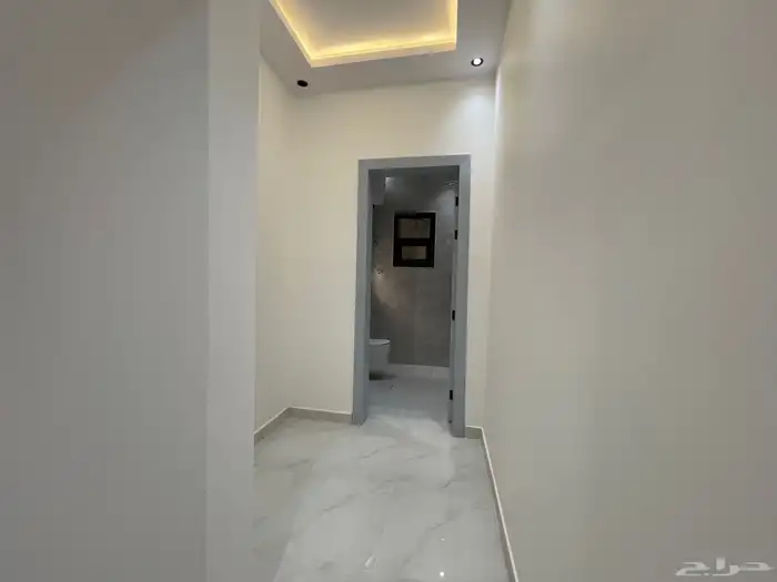 ادوار للبيع بحي البيان 8