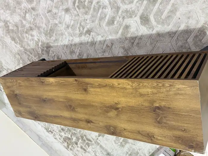 طاولة شاشة 1