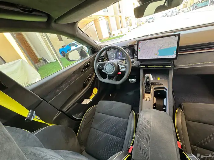 لينك اند كو 03  lynk   co 03 10