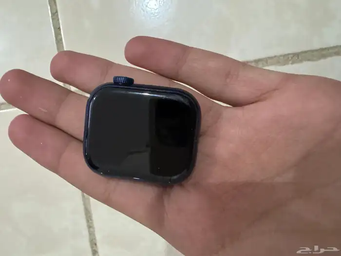 ساعة شبيهة ابل ب الاصل 1