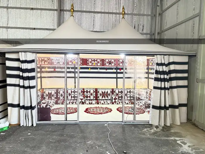 خيمة الصقور خيمة ملكية مجلس 2