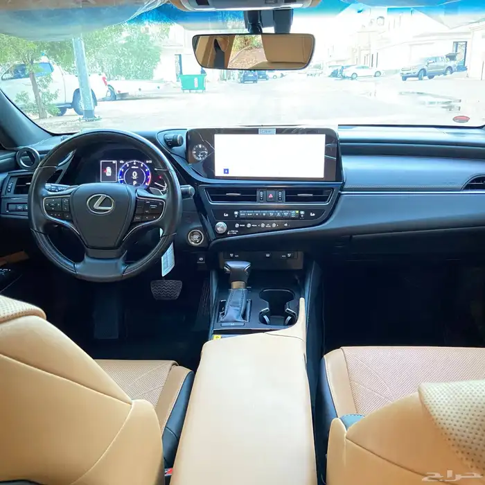 لكزس ES 350 CC موديل 2023 ممشى 59 ألف أسود سعودي - وكالة 17