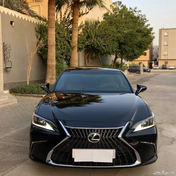 لكزس ES 350 CC موديل 2023 ممشى 59 ألف أسود سعودي - وكالة 14
