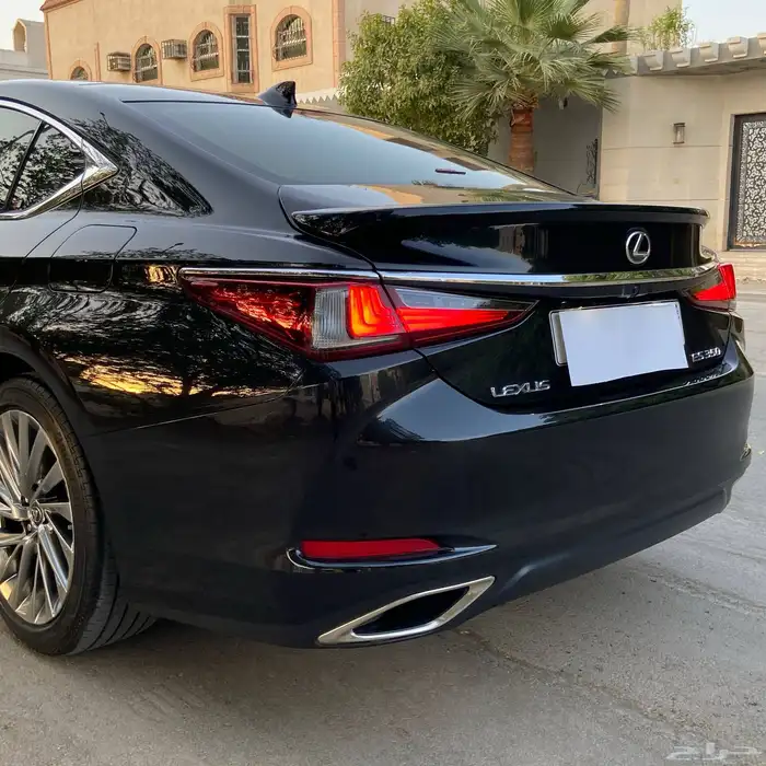 لكزس ES 350 CC موديل 2023 ممشى 59 ألف أسود سعودي - وكالة 9