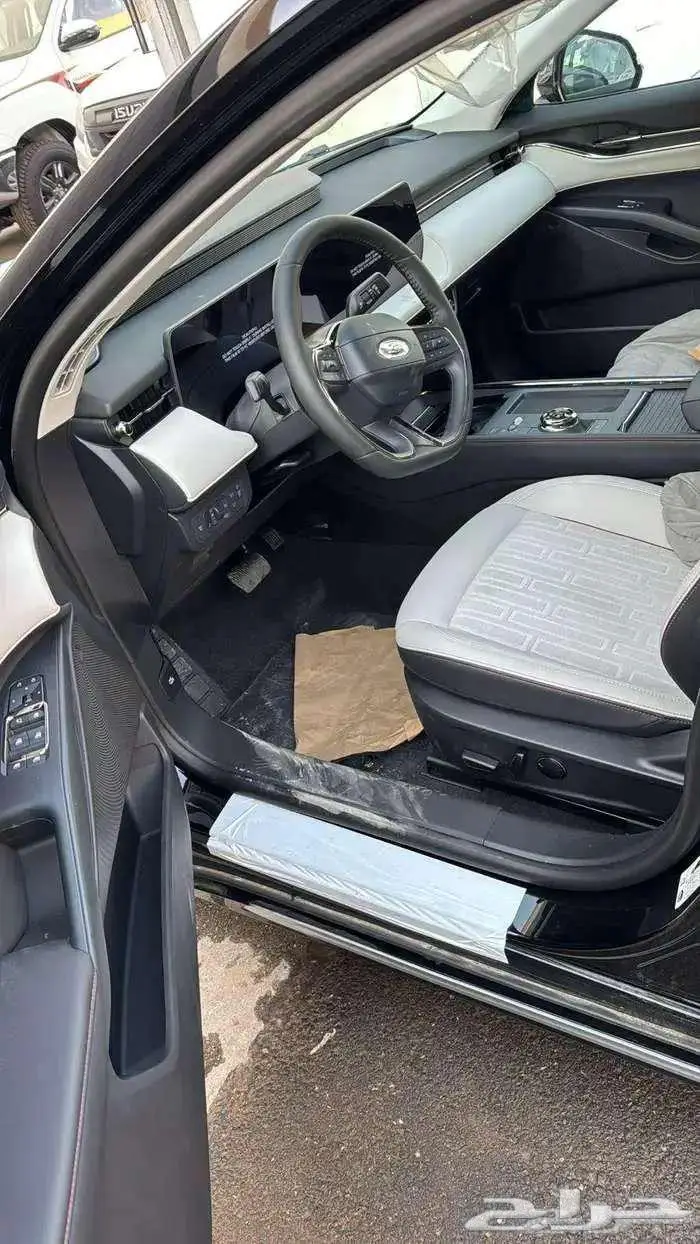 فورد تورس ترند نص فل 2026 سعودى صيانه مجانيه 8