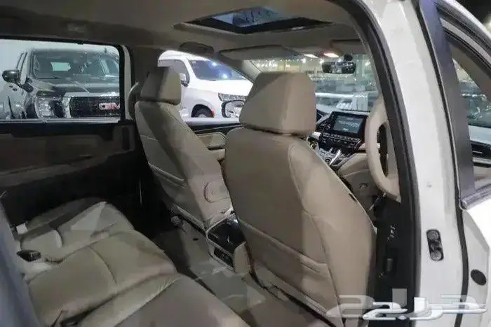 هوندا اوديسي فل كامل فتحة سقف جلد ستة سلندر موديل 2019 12