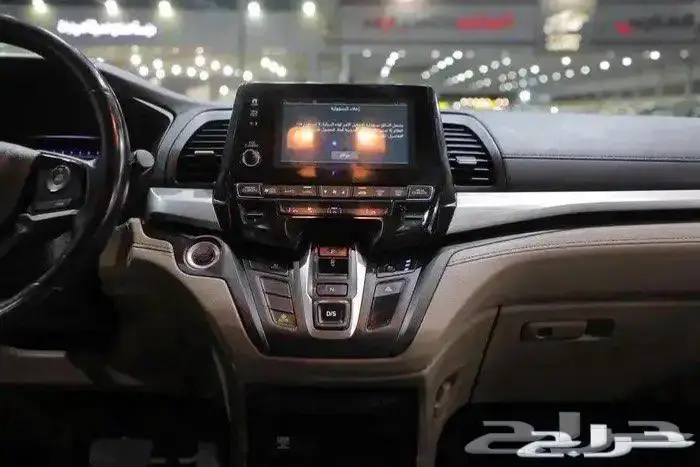 هوندا اوديسي فل كامل فتحة سقف جلد ستة سلندر موديل 2019 14