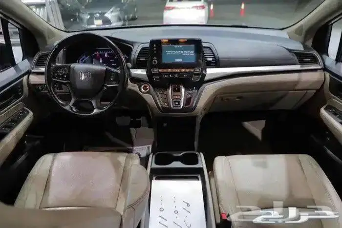 هوندا اوديسي فل كامل فتحة سقف جلد ستة سلندر موديل 2019 10