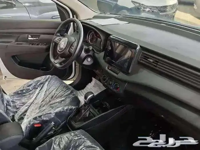 سوزوكي ارتيجا 2025 استاندر 10