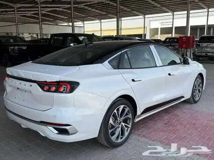 فورد تورس تيتانيوم فل كامل بنزين 2026 سعودي صيانه مجانيه 2