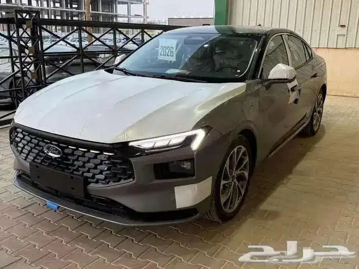 فورد تورس تيتانيوم فل كامل بنزين 2026 سعودي صيانه مجانيه 8