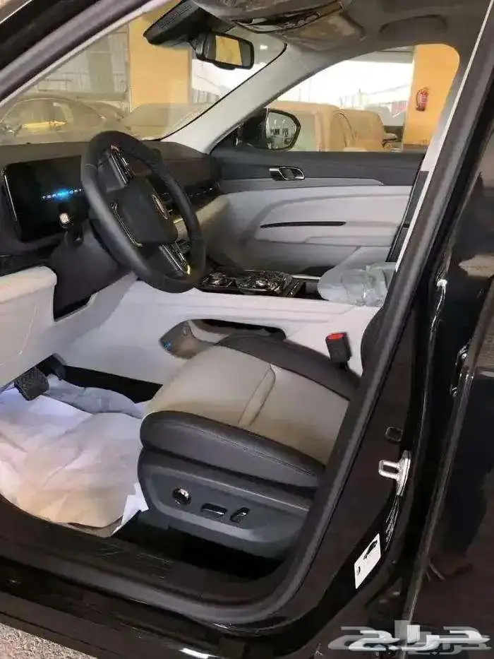 فورد تريتوري تيتانيوم أسود سعودي 2024 أقل سعر لدى الحسن 5